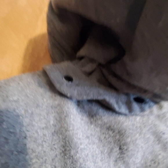 Banana republic.  Women's sz xs poncho wool cape. Detachable hood. Grey. - Picture 8 of 16